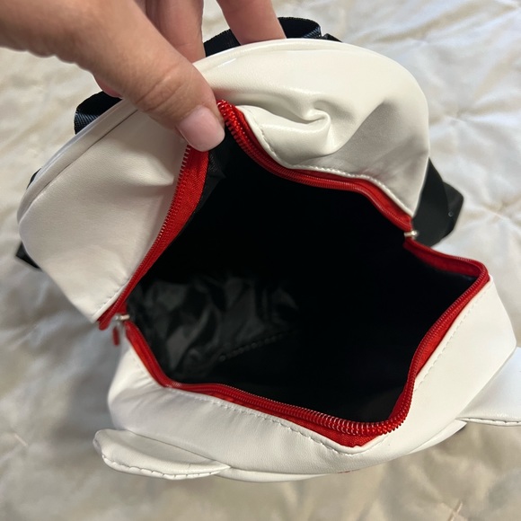 Hello Kitty Mini Backpack - Picture 3 of 3